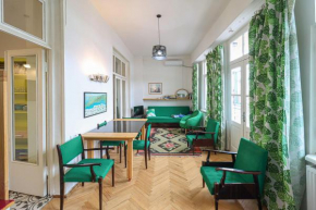 INOLA Sunny flat with balcony in central Tbilisi